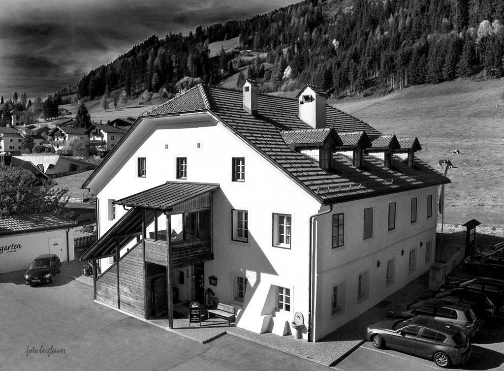 Gasthof Sillianer Wirt Hotel Exterior foto